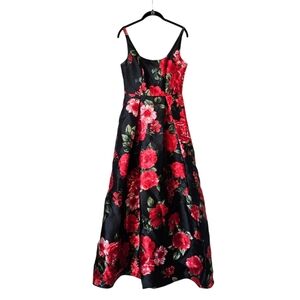 B. Smart Wide Strap Pleated Ball Gown Foral Dress size 7/8